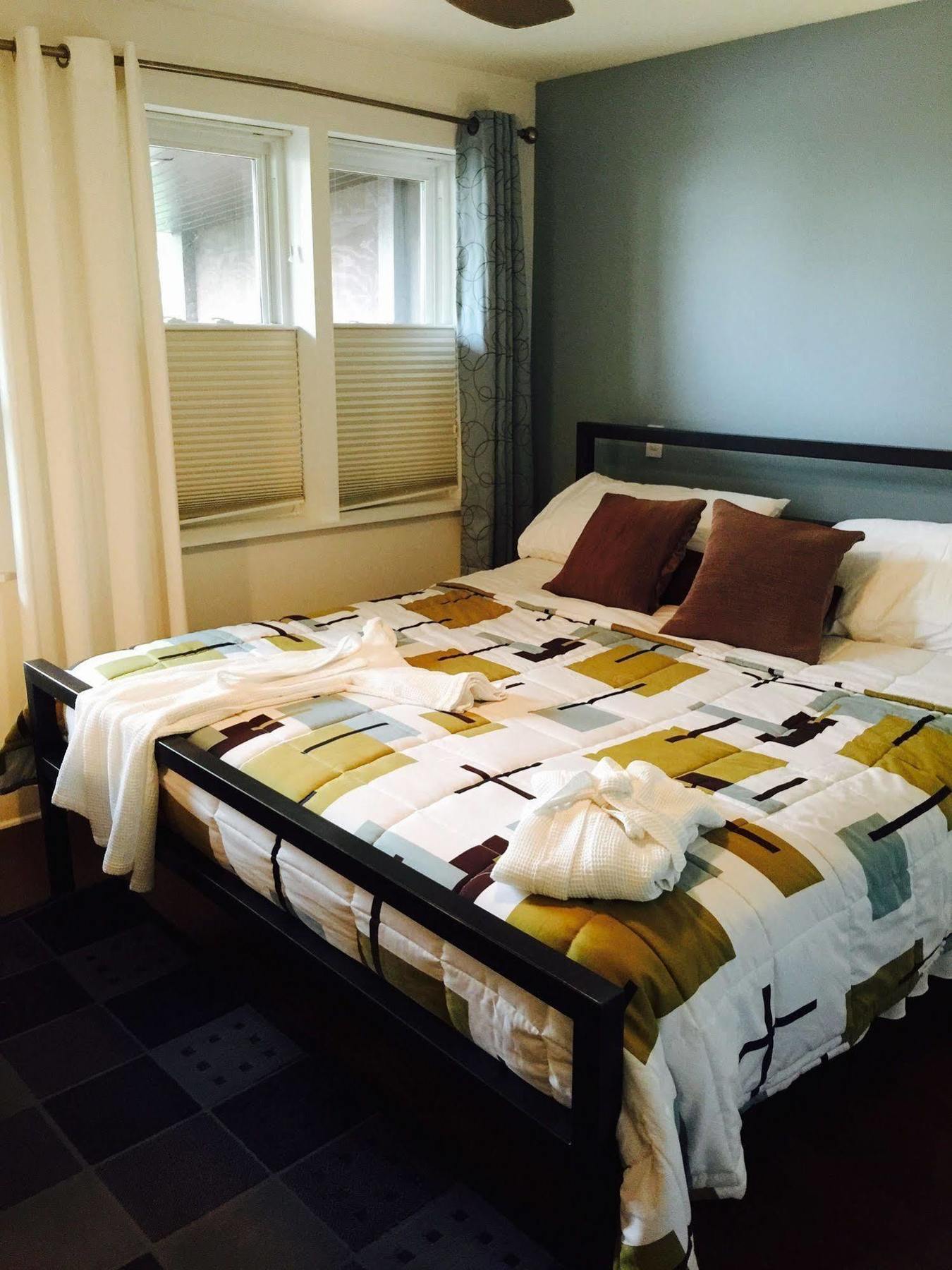 House 5863- Chicago'S Premier Bed And Breakfast Extérieur photo